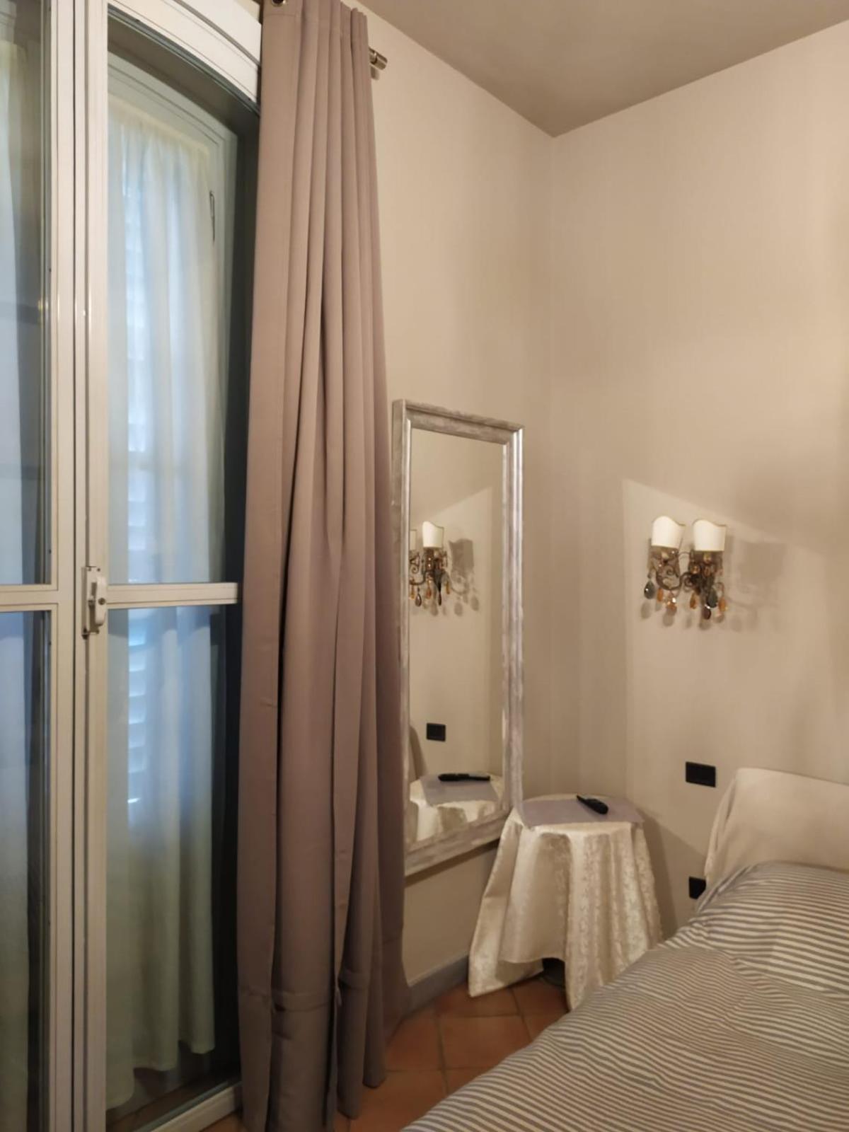Camera Navigli Con Bagno Privato Милан Экстерьер фото
